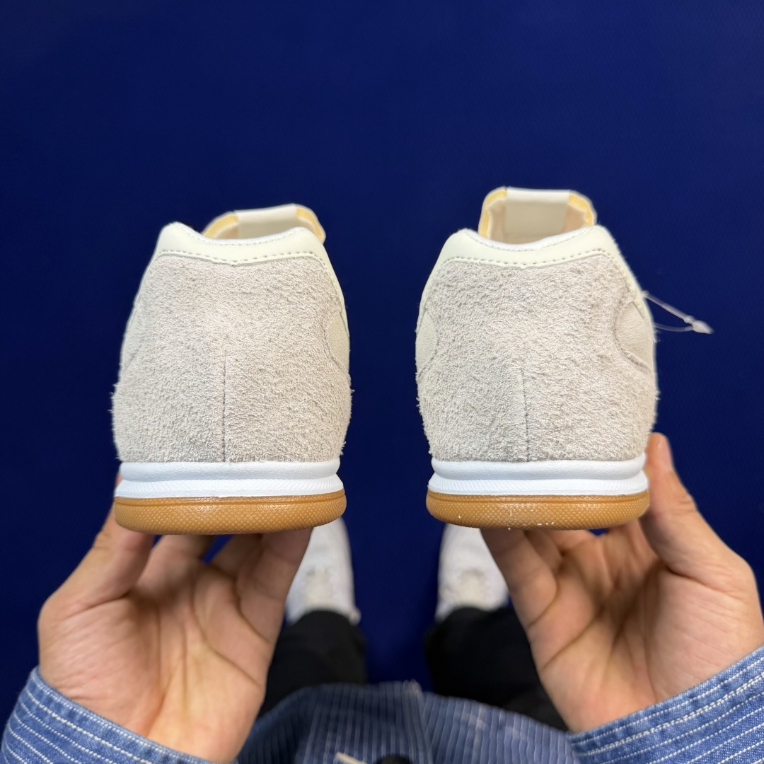 新百伦系列 New Balance NB URC42 货号：URC42HG灰色 尺码：36-45带半码