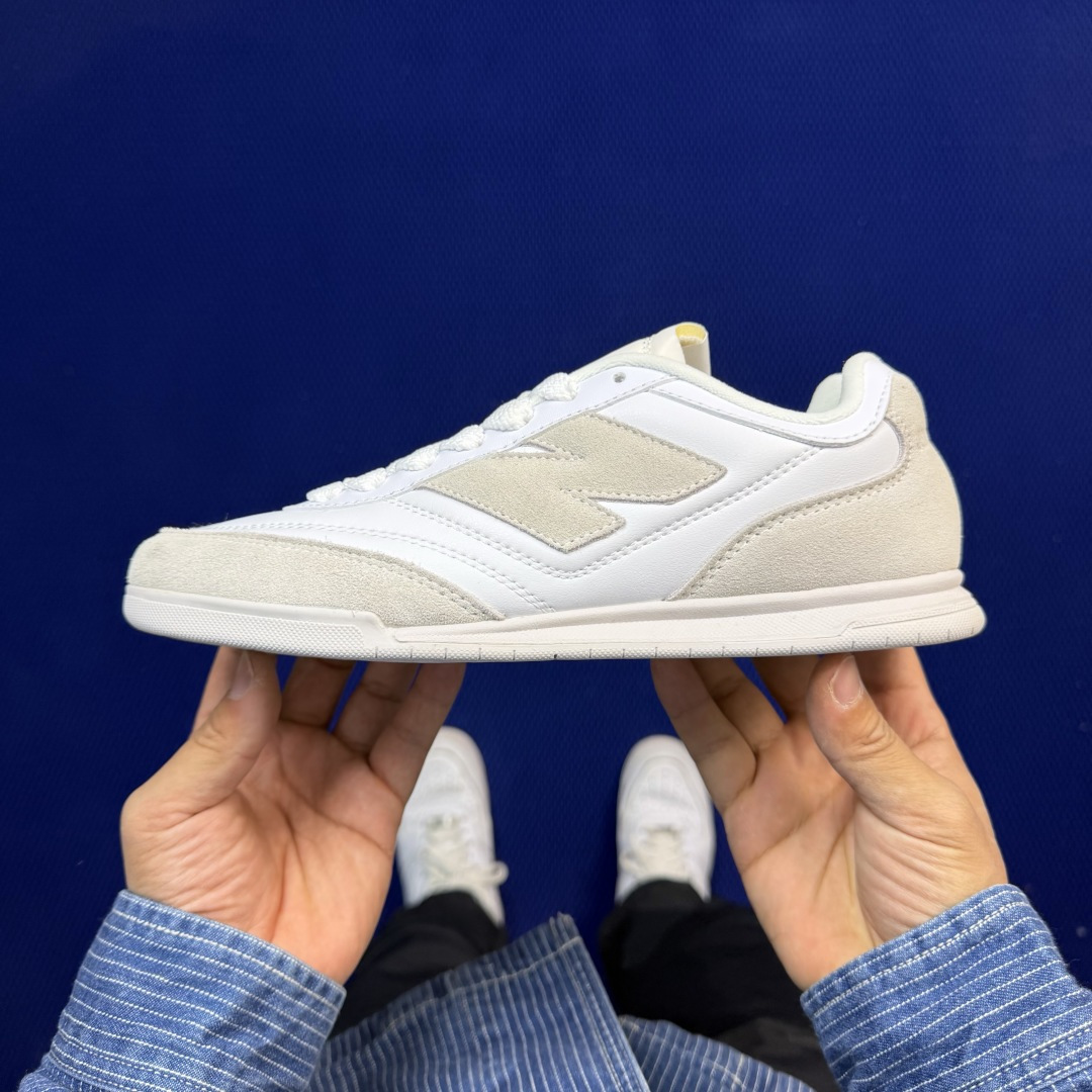 新百伦系列 New Balance NB URC42 货号：URC42WW米白色 尺码：36-45带半码