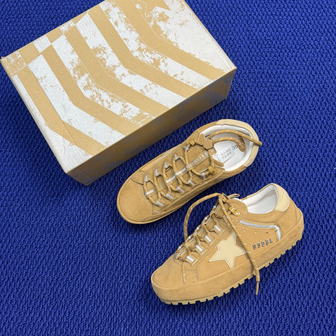 Golden Goose Super-Star 厚底做旧星星板鞋Size：35 36 37 38 39 