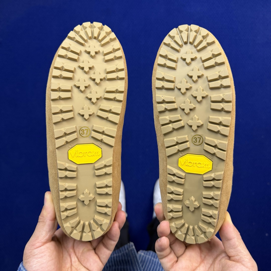 Golden Goose Super-Star 厚底做旧星星板鞋Size：35 36 37 38 39 