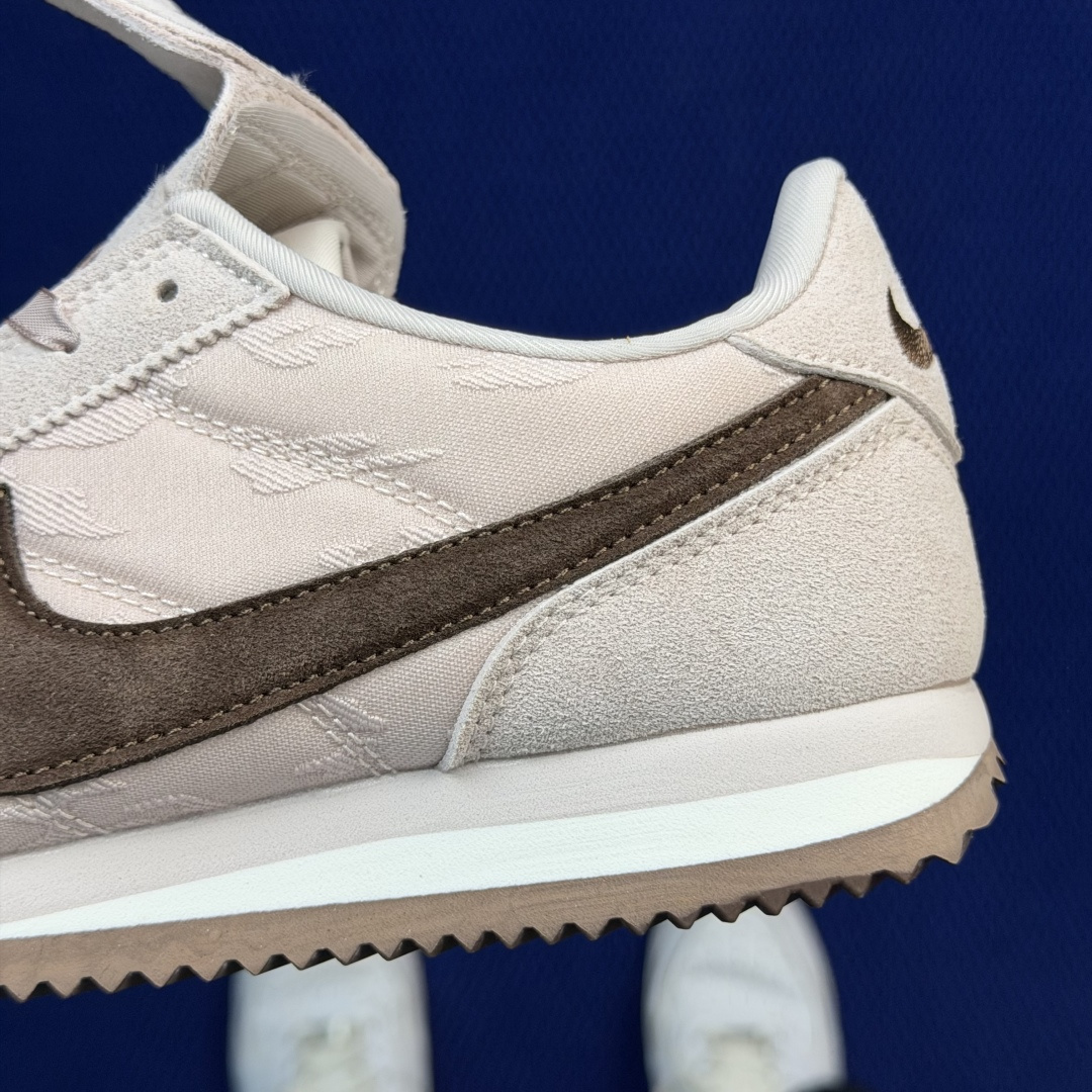 可拆鞋舌特殊色超级性价比阿甘！共28色Nike Cortez SE Tiempo 可拆卸鞋舌，一鞋两穿冲