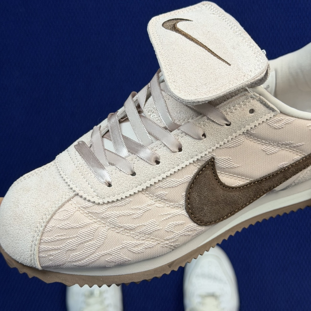 可拆鞋舌特殊色超级性价比阿甘！共28色Nike Cortez SE Tiempo 可拆卸鞋舌，一鞋两穿冲