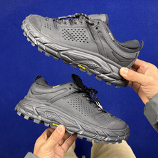 极致性价比 HOKA ONE ONE Tor Ultra 托亚 户外防水登山徒步鞋 共7色 第4色:黑武士 /BBLC 极致性价比 HOKA ONE ONE Tor Ultra 托亚 户外防水登山徒步鞋 共7色 第4色:黑武士 /BBLC