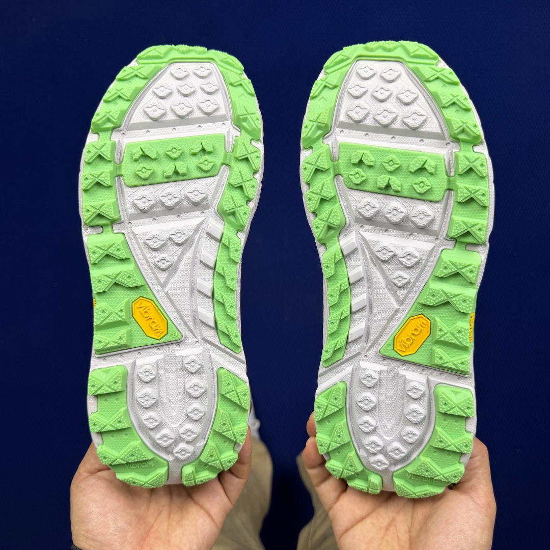 极致性价比 HOKA ONE ONE Tor Ultra 托亚 户外防水登山徒步鞋 共7色 第5色:黑灰 /BZST S 极致性价比 HOKA ONE ONE Tor Ultra 托亚 户外防水登山徒步鞋 共7色 第5色:黑灰 /BZST S