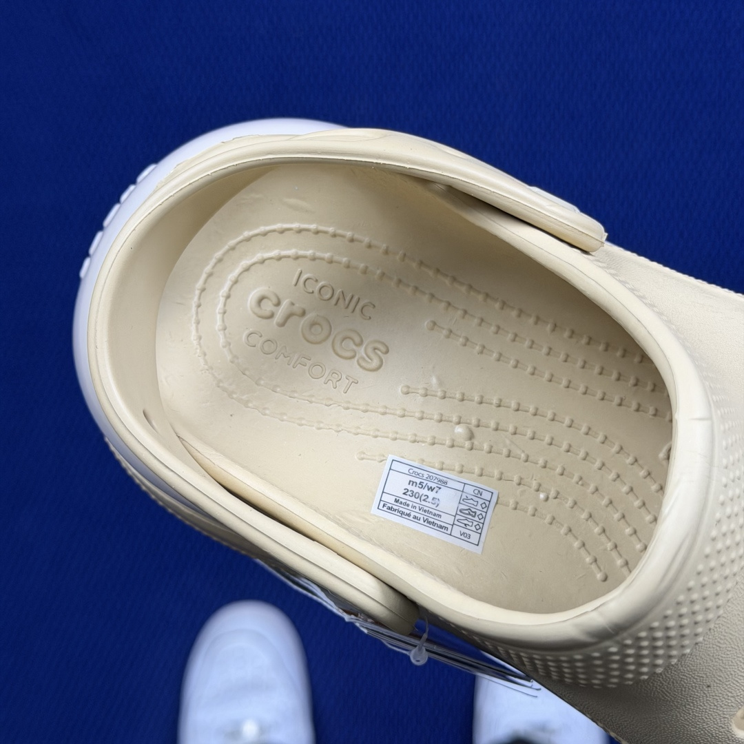 Crocs卡骆驰 洞洞鞋 光轮4色原厂数据复模，双层注塑光轮-茶色 尺码：M3-M7/ 34-40M3=