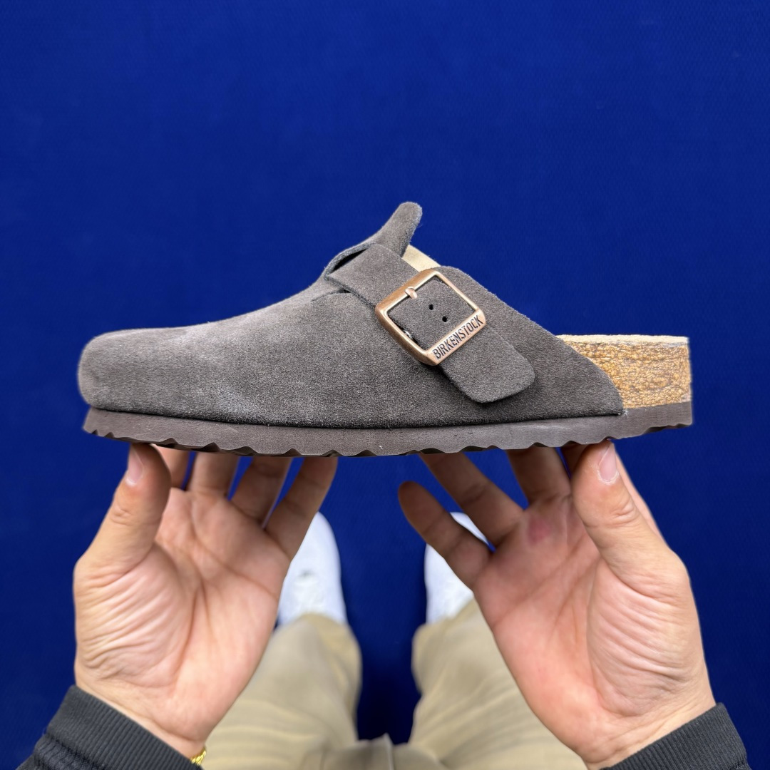 勃肯birkenstock 单排扣半拖鞋7色强势重新回溯，颜色色卡精选主力输出！【优质牛皮翻毛皮】【木糠