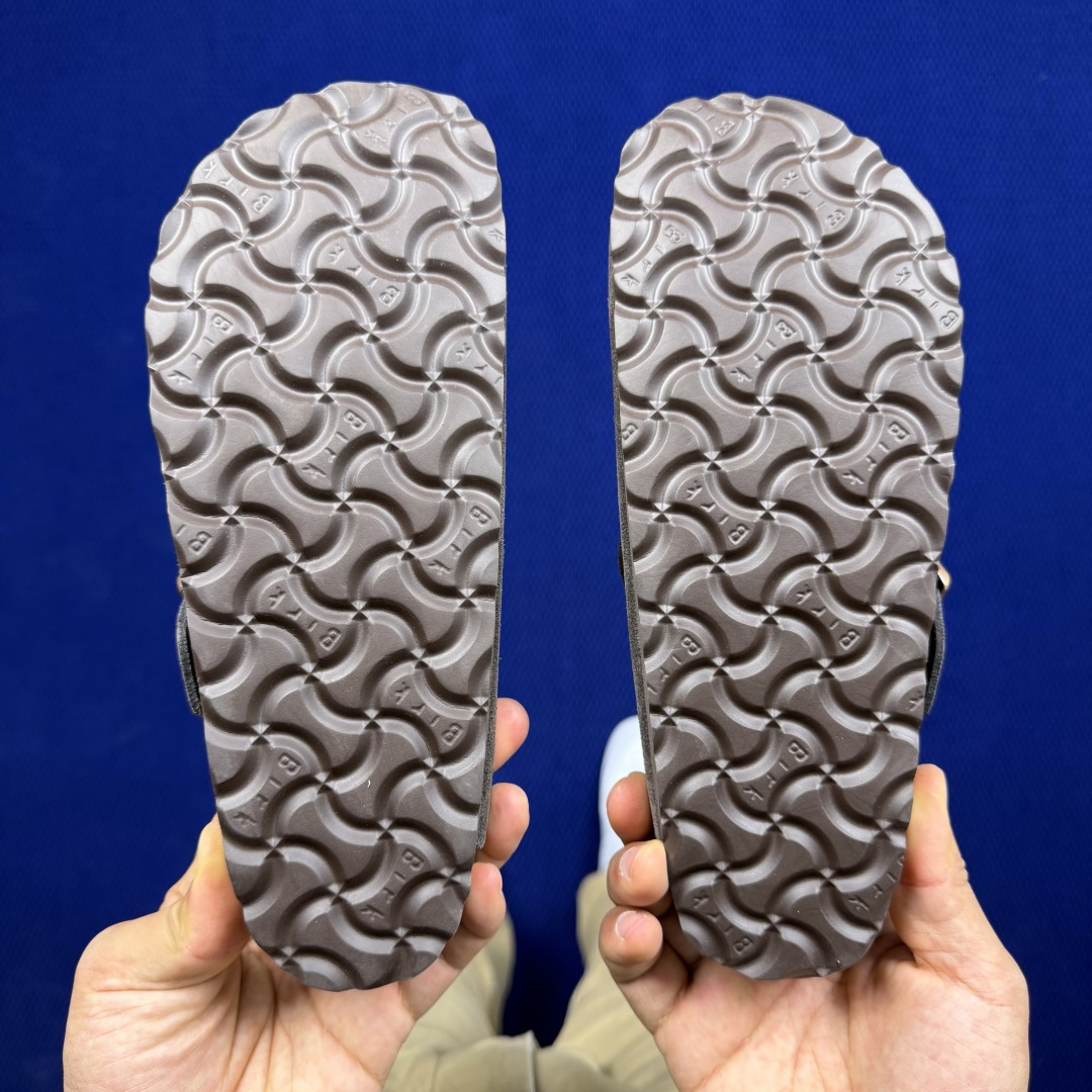 勃肯birkenstock 单排扣半拖鞋7色强势重新回溯，颜色色卡精选主力输出！【优质牛皮翻毛皮】【木糠