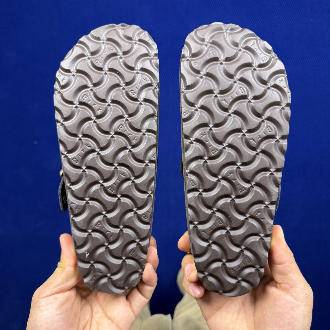 勃肯birkenstock 单排扣半拖鞋7色强势重新回溯，颜色色卡精选主力输出！【优质牛皮翻毛皮】【木糠
