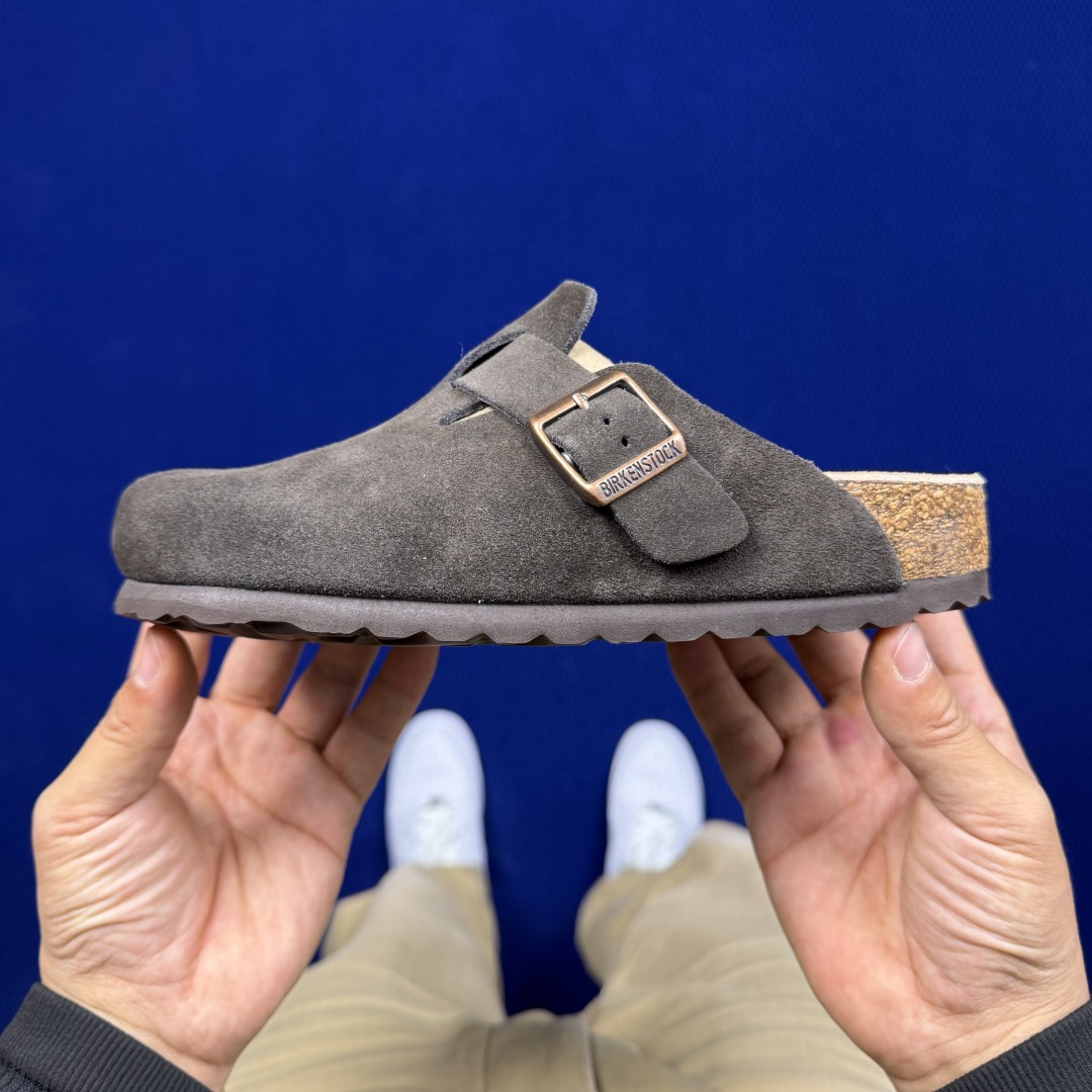 勃肯birkenstock 单排扣半拖鞋7色强势重新回溯，颜色色卡精选主力输出！【优质牛皮翻毛皮】【木糠