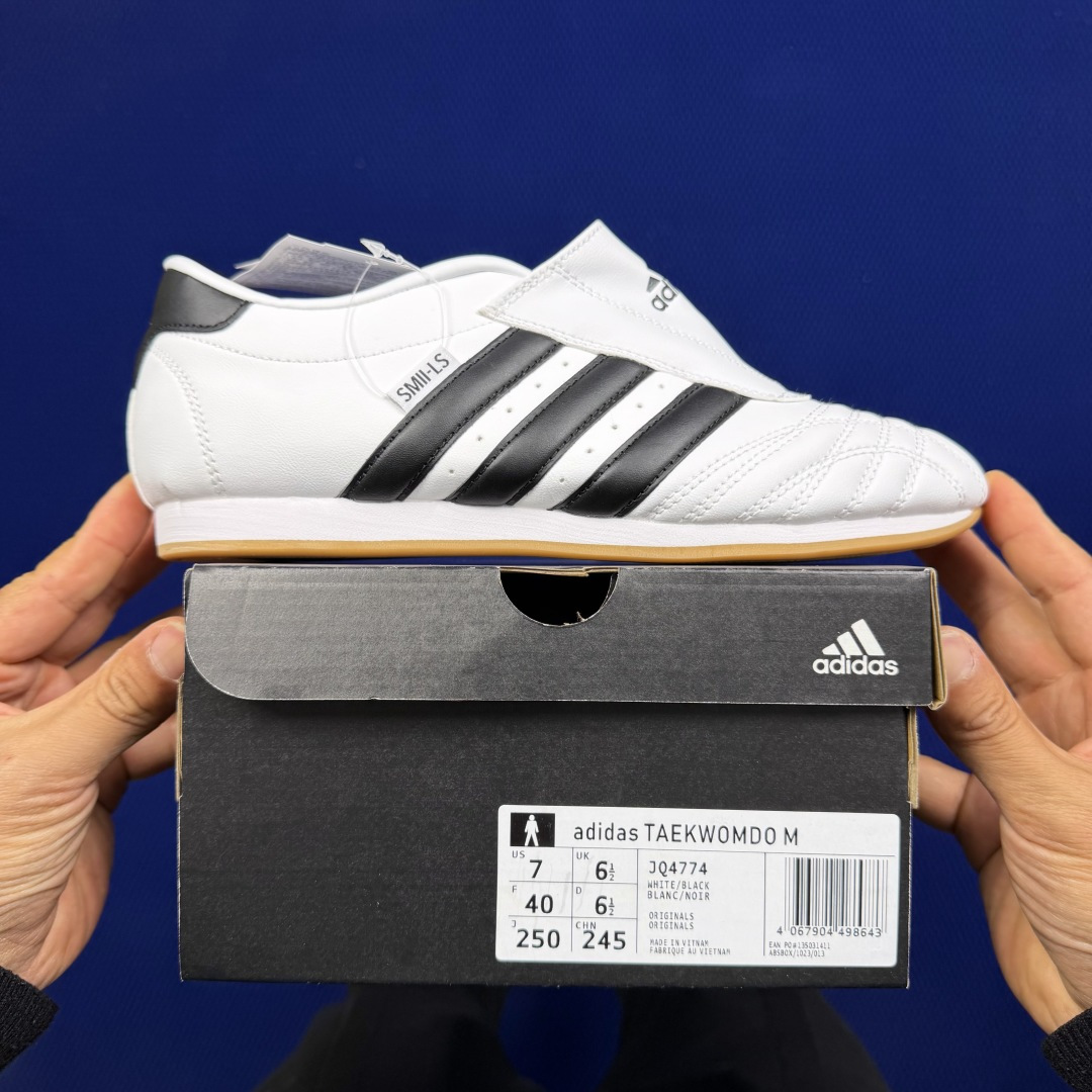 adidas originals Taekwondo 跆拳道训练鞋白色JQ4774 尺码：36-45带半