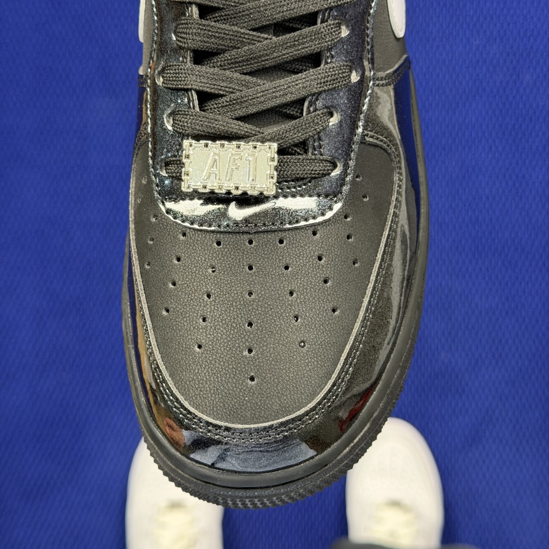 3A空军！第632色：黑色亮皮白钩Nike Air Force 1 Low百分百原鞋开发！PT市场真正匠