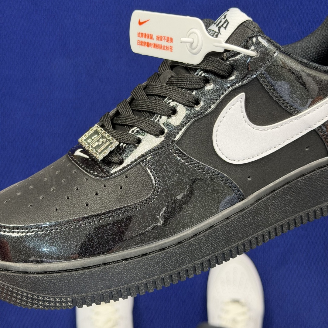 3A空军！第632色：黑色亮皮白钩Nike Air Force 1 Low百分百原鞋开发！PT市场真正匠