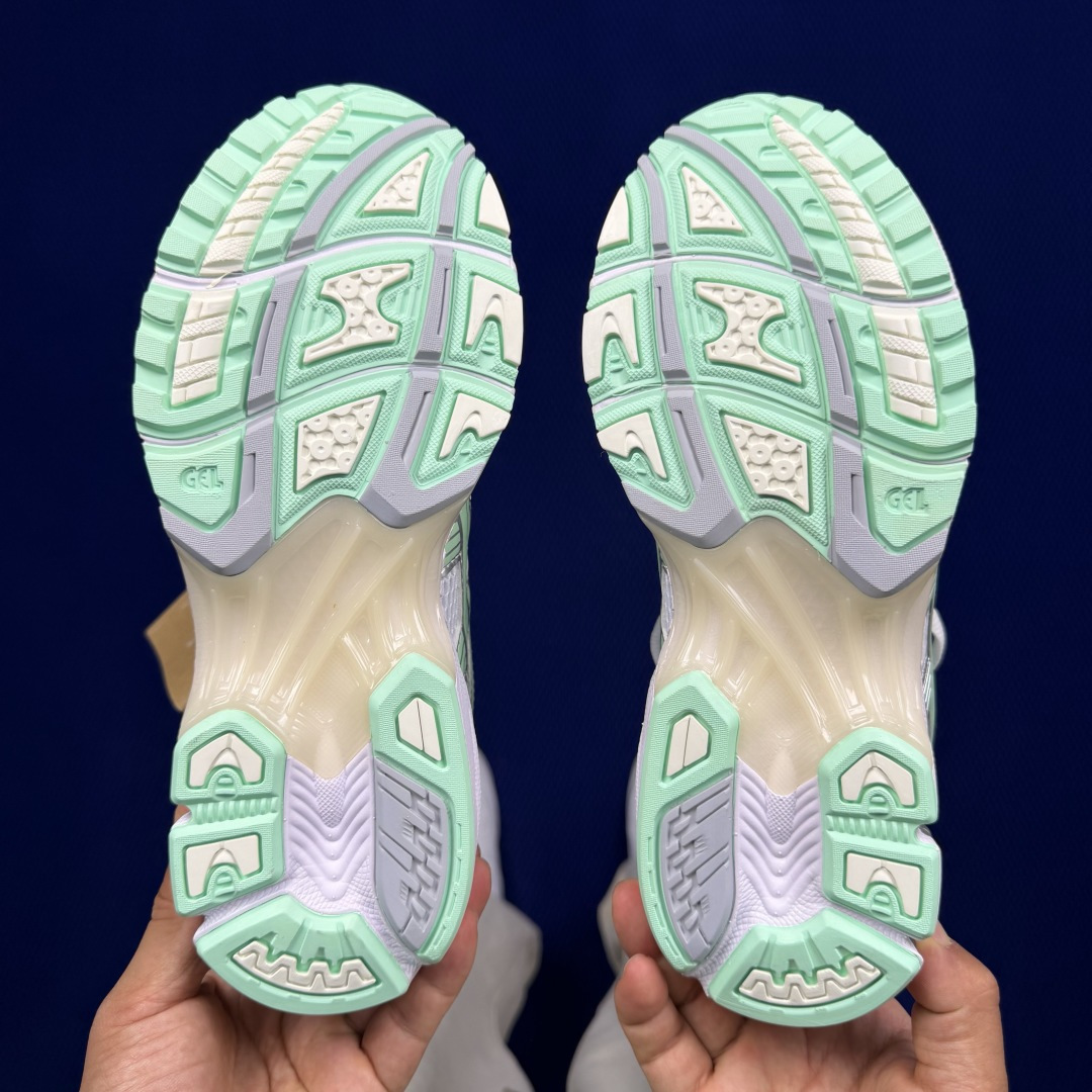 纯原亚瑟士 ASICS Gel-Kayano 14 共48色‼️货号：1202A056-105 银绿尺码