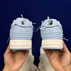 顶奢OW板鞋 Off-White板鞋 共62色‼️市面最强品质!全方位复刻!带原装扣全套包装蓝白限定线头 顶奢OW板鞋 Off-White板鞋 共62色‼️市面最强品质!全方位复刻!带原装扣全套包装蓝白限定线头