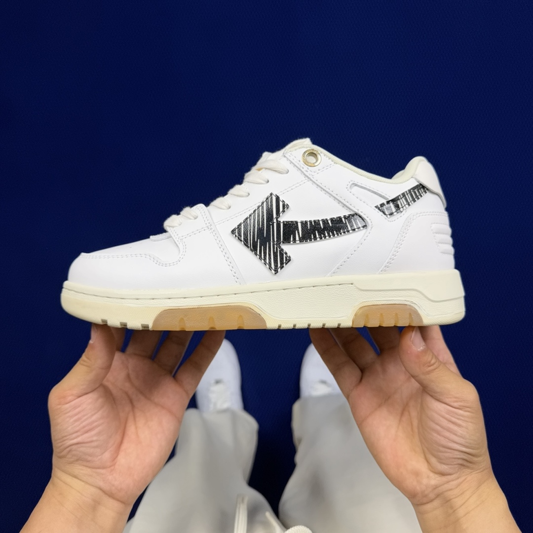 顶奢OW板鞋 Off-White板鞋 共62色‼️市面最强品质！全方位复刻！带原装扣全套包装黑钩尺码：3