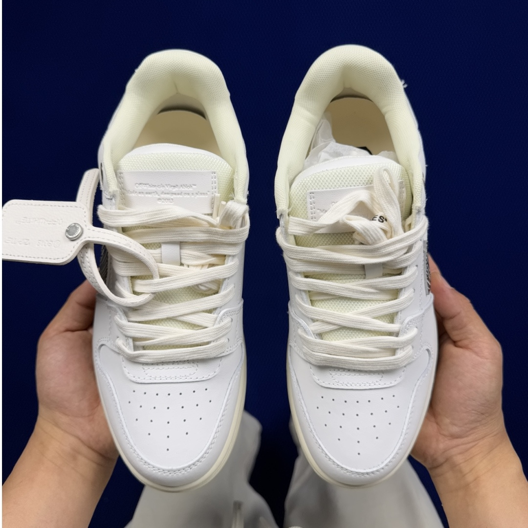 顶奢OW板鞋 Off-White板鞋 共62色‼️市面最强品质！全方位复刻！带原装扣全套包装黑钩尺码：3