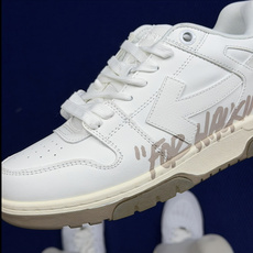 顶奢OW板鞋 Off-White板鞋 共62色‼️市面最强品质!全方位复刻!带原装扣全套包装米白灰印花尺 顶奢OW板鞋 Off-White板鞋 共62色‼️市面最强品质!全方位复刻!带原装扣全套包装米白灰印花尺