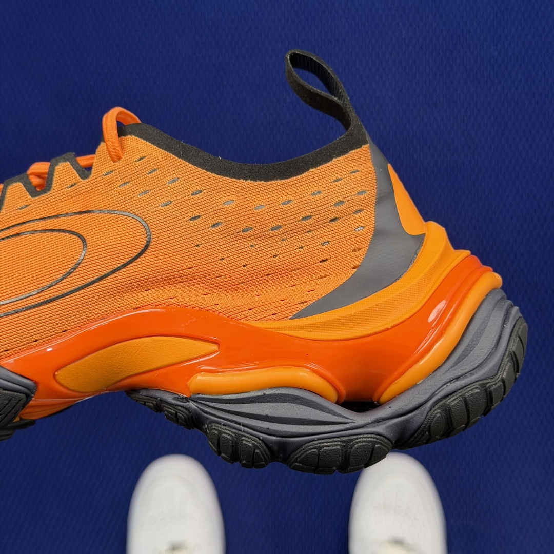 Balenciaga 巴黎世家 20代-五趾鞋Anatomic Runner 五趾结构设计套穿 白色官方
