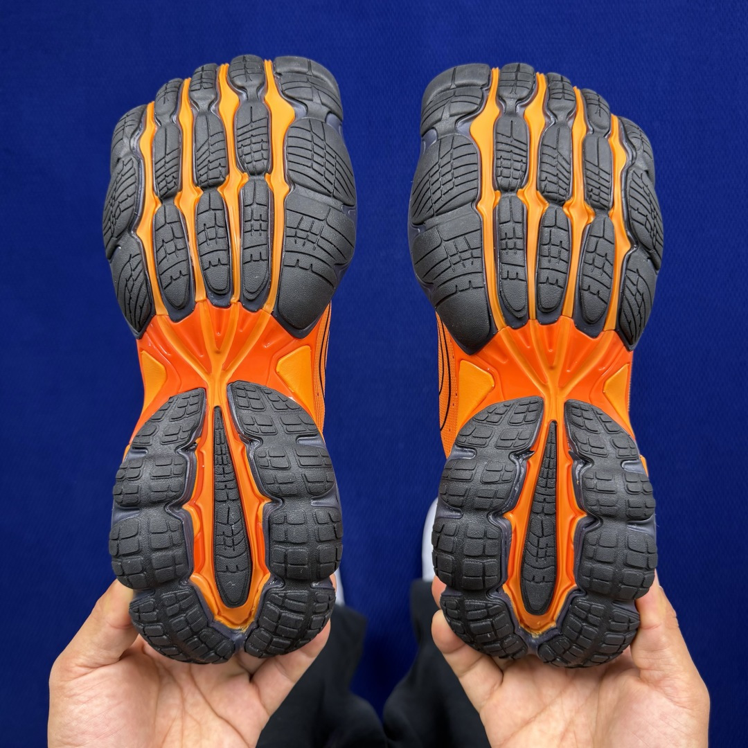 Balenciaga 巴黎世家 20代-五趾鞋Anatomic Runner 五趾结构设计套穿 白色官方