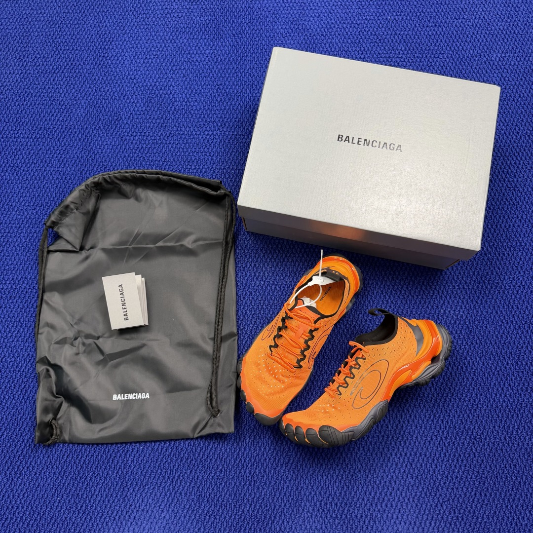 Balenciaga 巴黎世家 20代-五趾鞋Anatomic Runner 五趾结构设计套穿 白色官方