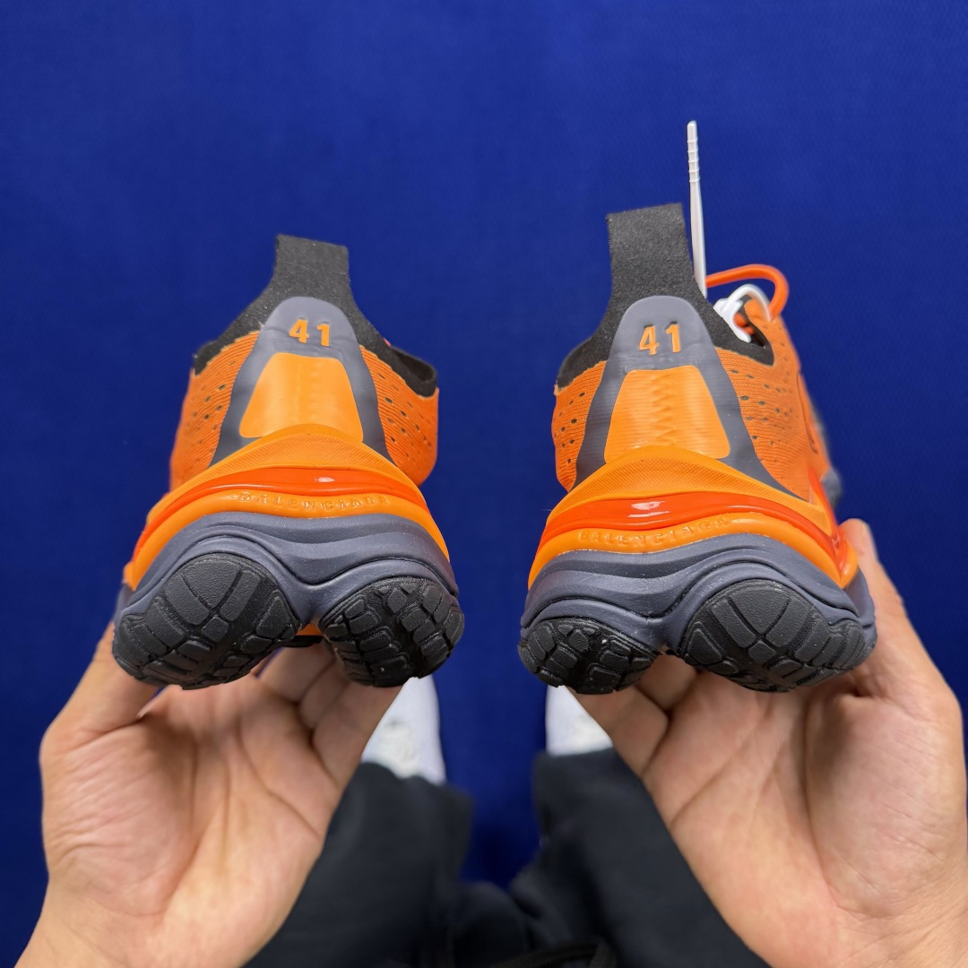 Balenciaga 巴黎世家 20代-五趾鞋Anatomic Runner 五趾结构设计套穿 白色官方