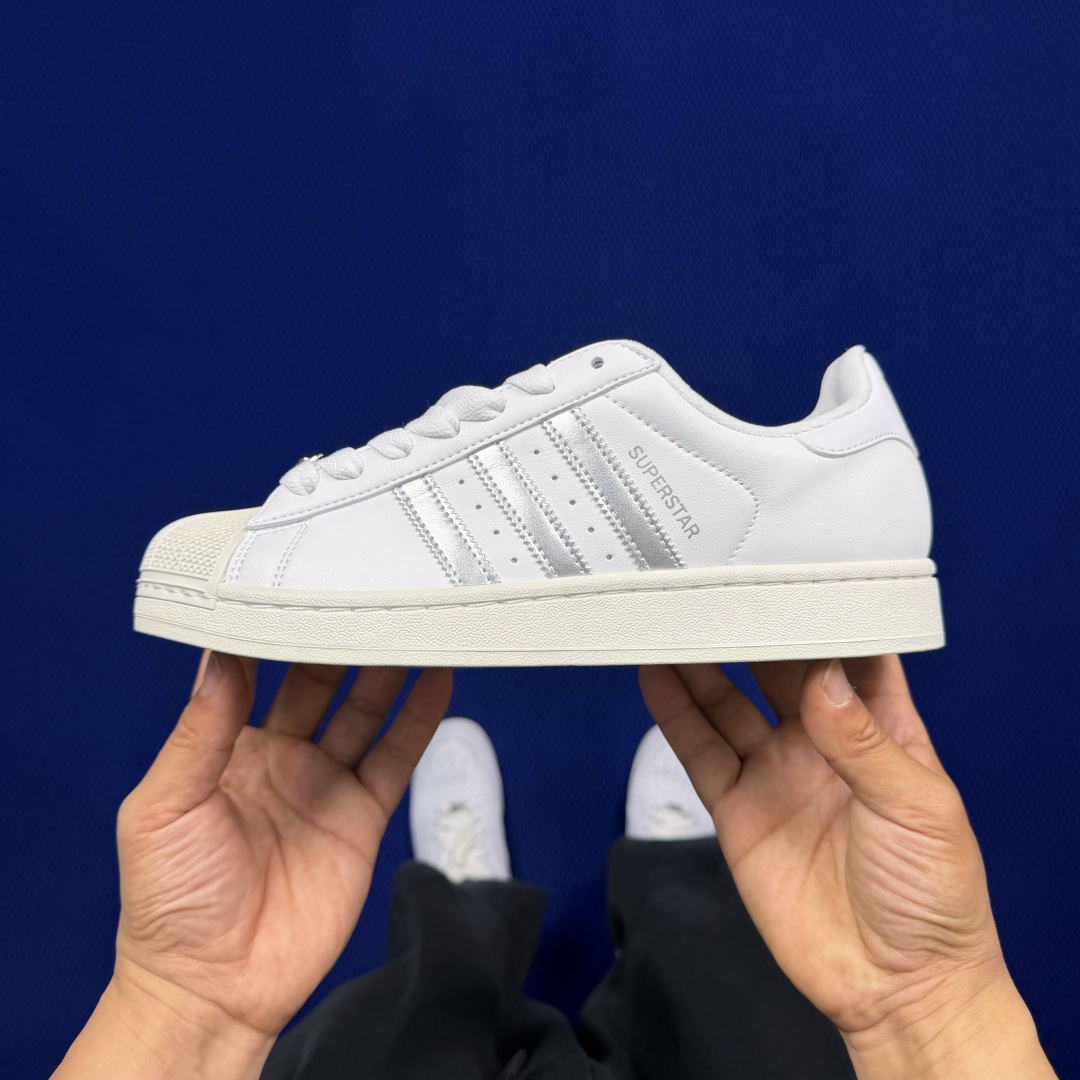 纯原订单！经典贝壳头 二代白标厚鞋舌adlidas originals Superstar 2货号：KJ