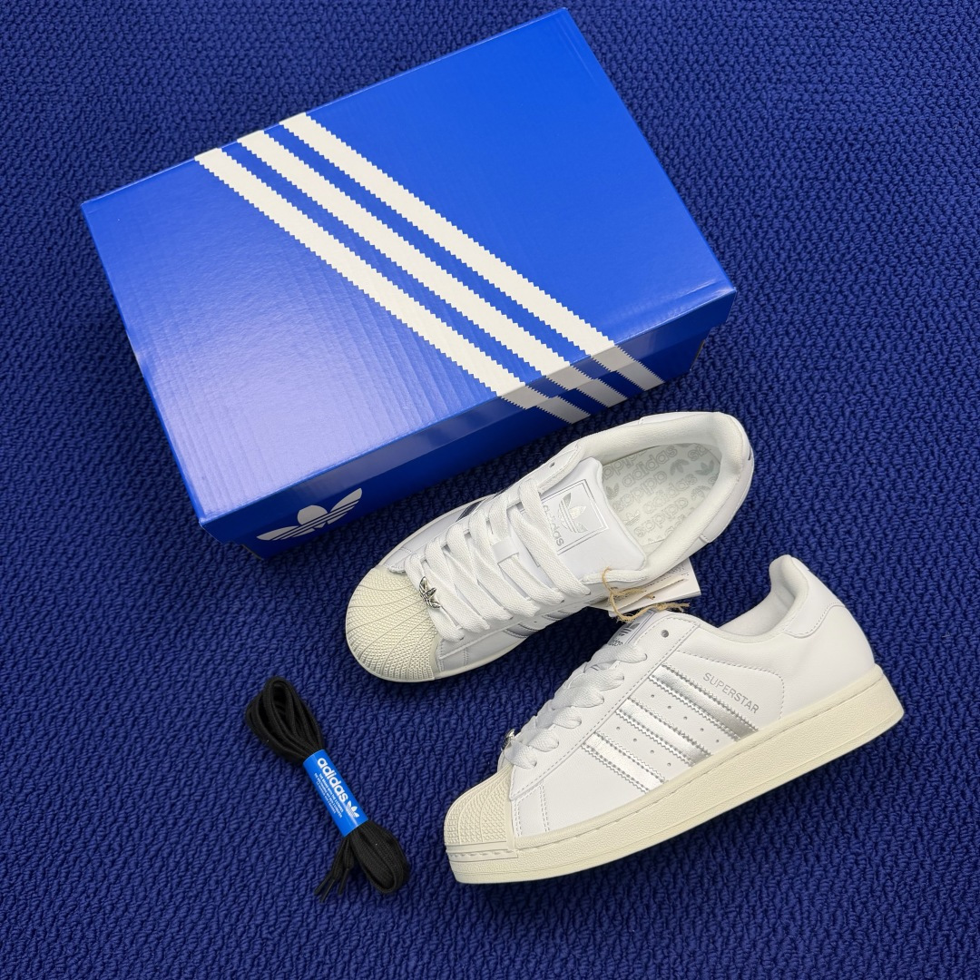 纯原订单！经典贝壳头 二代白标厚鞋舌adlidas originals Superstar 2货号：KJ