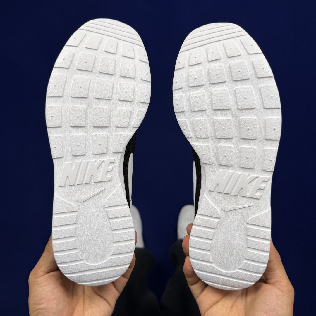 冲正纯原1:1品质！Nike Tanjun FlyEase 伦敦休闲鞋 超高清洁度！货号：DV7775-