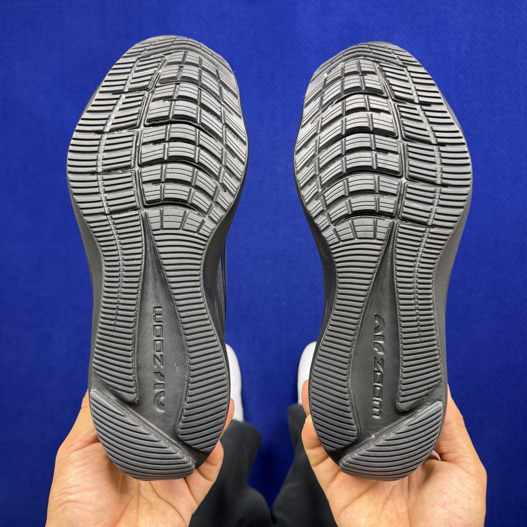 主推优势私【C版马拉松登月系列】冲正纯原1:1品质！登月V7Nike Zoom Winflo 7 气垫跑