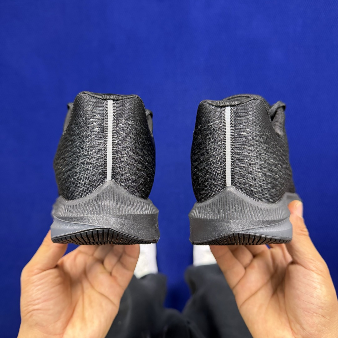 主推优势私【C版马拉松登月系列】冲正纯原1:1品质！登月V5Nike Zoom Winflo 5 气垫跑