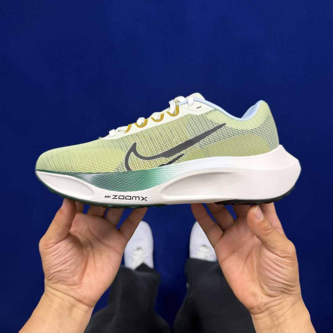 主推优势私【C版马拉松登月系列】冲正纯原1:1品质！马拉松5代Nike Zoom Fly 5 碳板马拉松