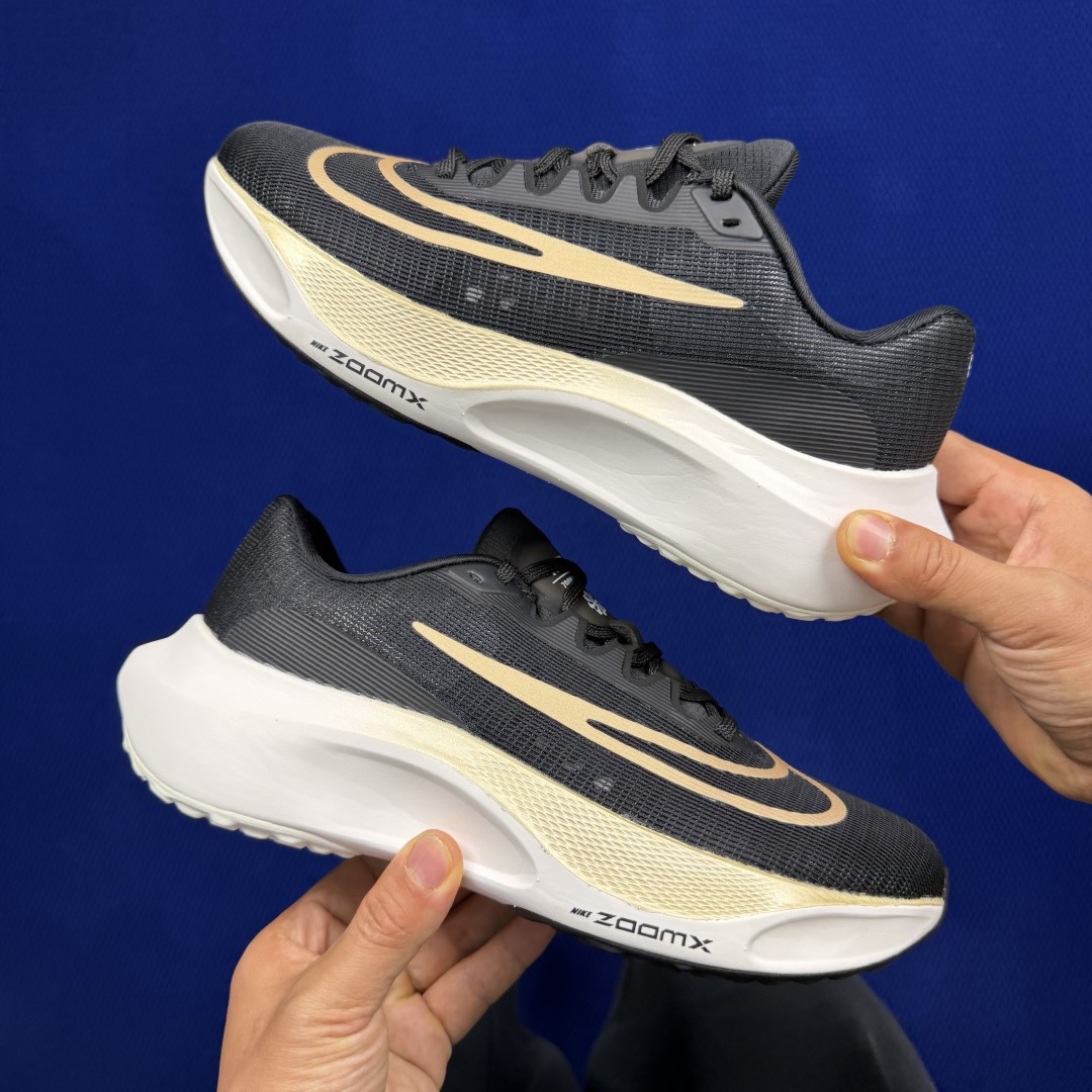 主推优势私【C版马拉松登月系列】冲正纯原1:1品质！马拉松5代Nike Zoom Fly 5 碳板马拉松