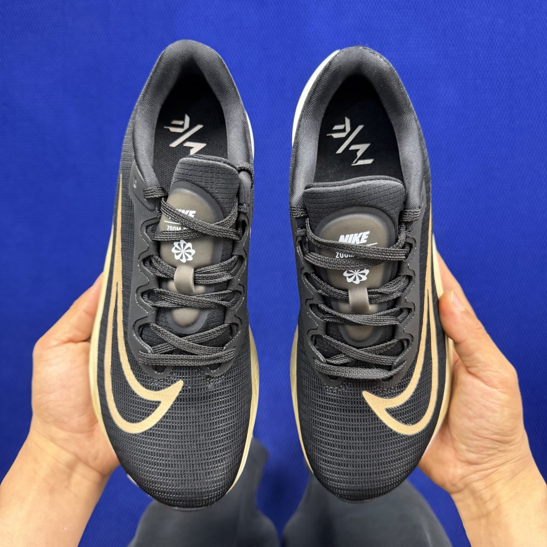 主推优势私【C版马拉松登月系列】冲正纯原1:1品质！马拉松5代Nike Zoom Fly 5 碳板马拉松