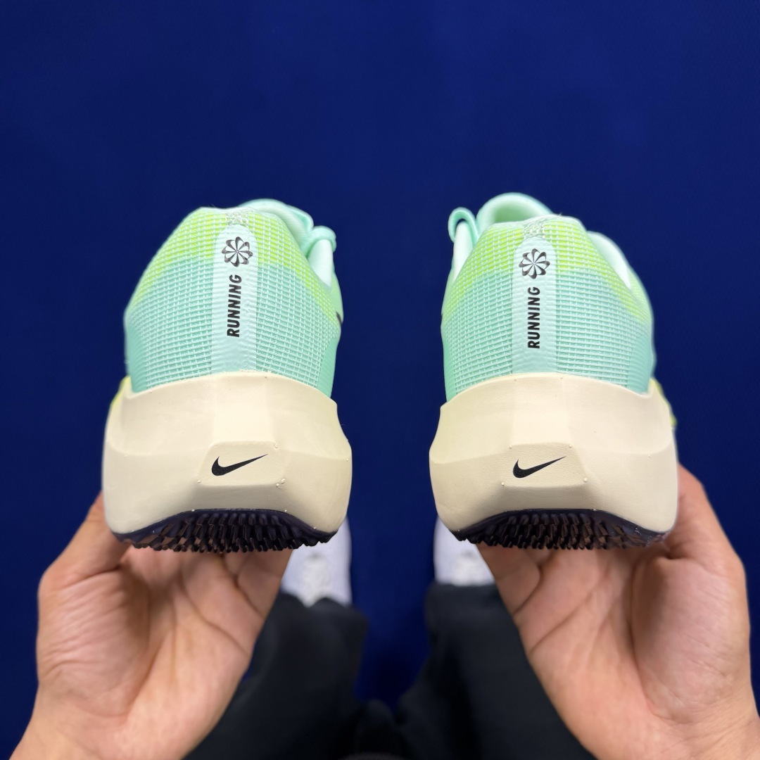 主推优势私【C版马拉松登月系列】冲正纯原1:1品质！马拉松5代Nike Zoom Fly 5 碳板马拉松