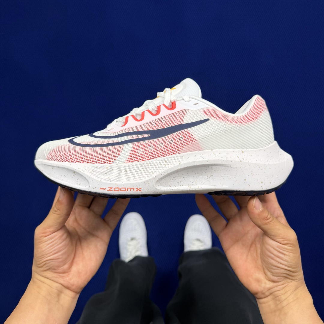 主推优势私【C版马拉松登月系列】冲正纯原1:1品质！马拉松5代Nike Zoom Fly 5 碳板马拉松