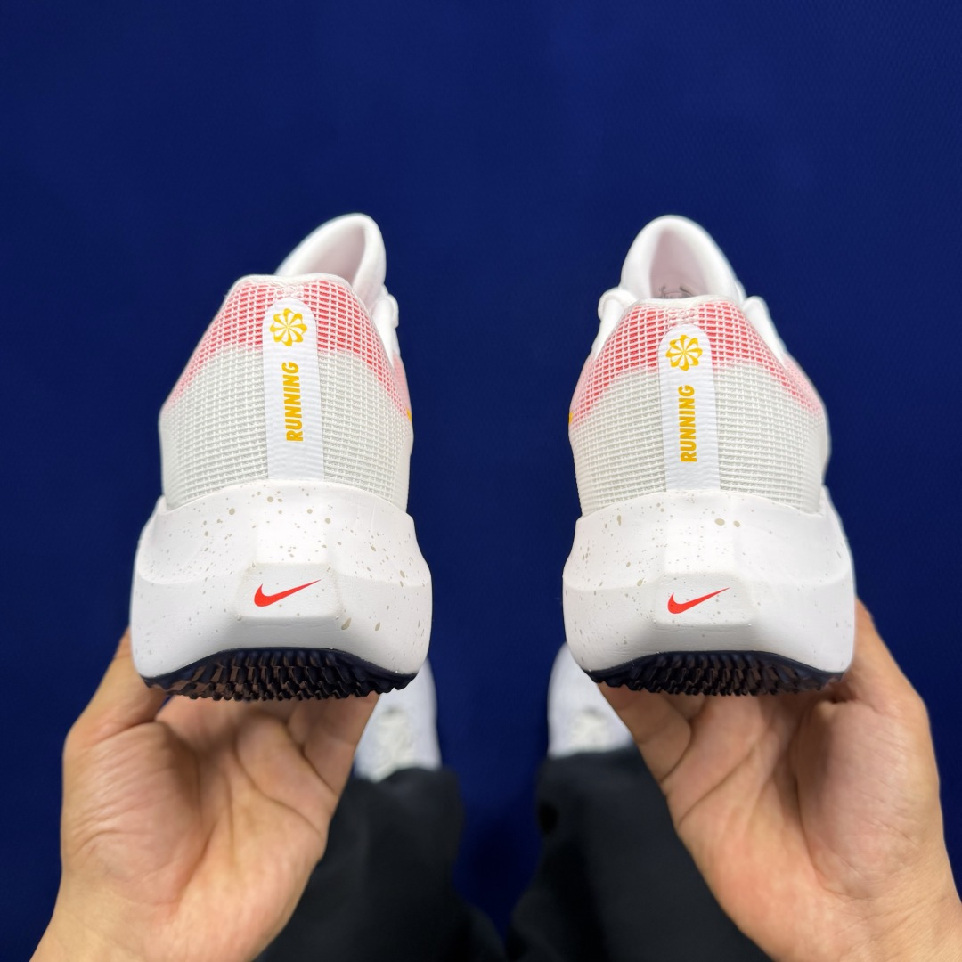 主推优势私【C版马拉松登月系列】冲正纯原1:1品质！马拉松5代Nike Zoom Fly 5 碳板马拉松