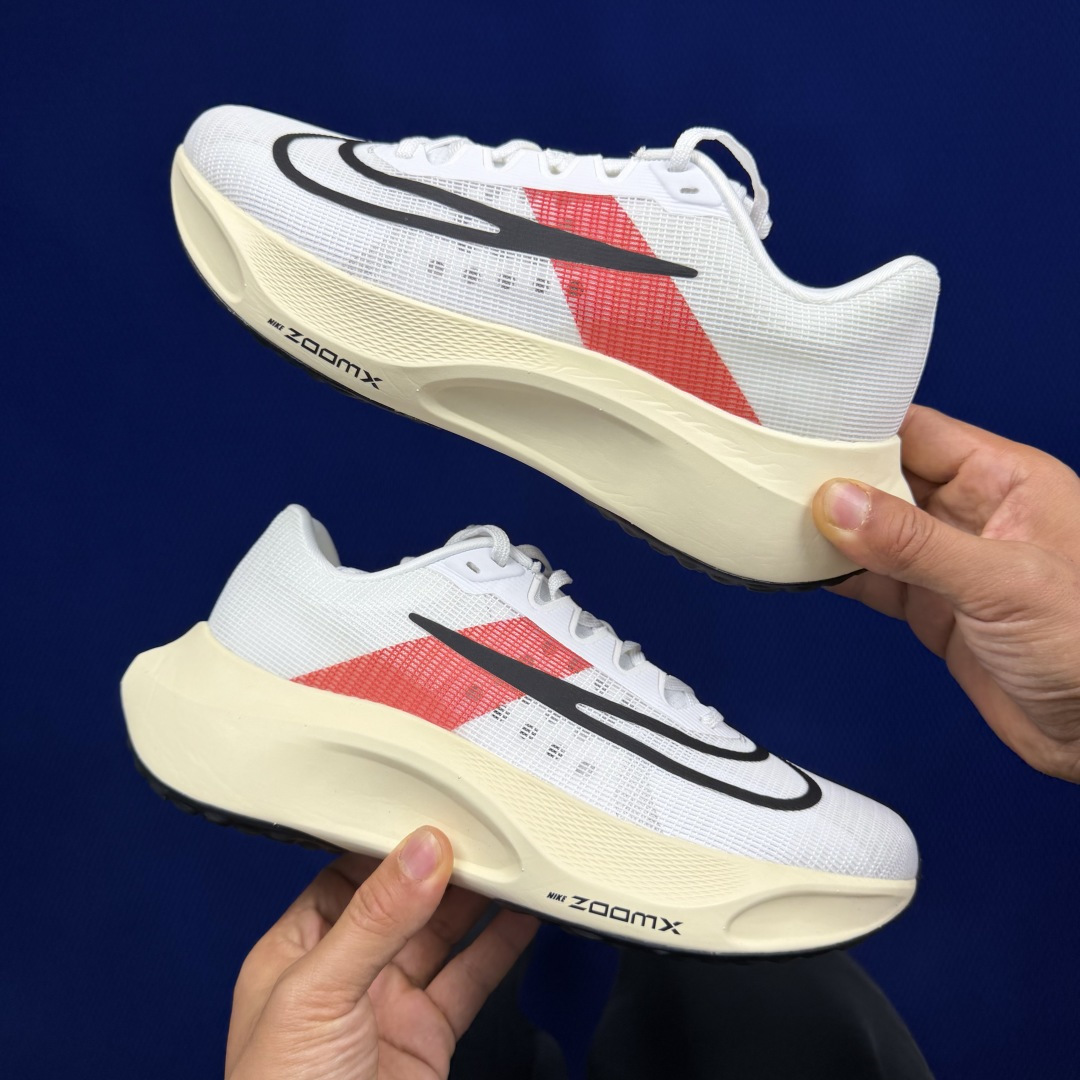 主推优势私【C版马拉松登月系列】冲正纯原1:1品质！马拉松5代Nike Zoom Fly 5 碳板马拉松
