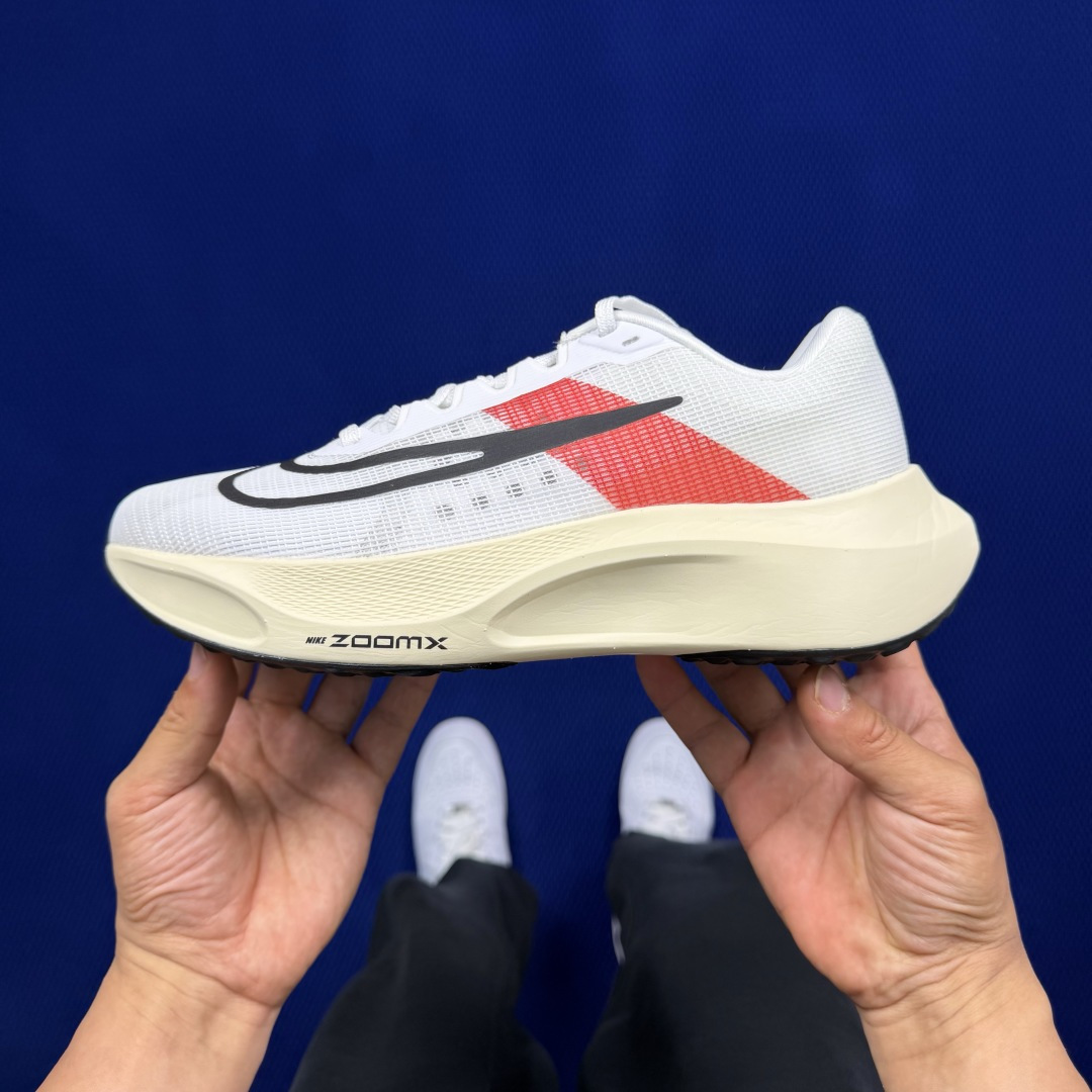 主推优势私【C版马拉松登月系列】冲正纯原1:1品质！马拉松5代Nike Zoom Fly 5 碳板马拉松