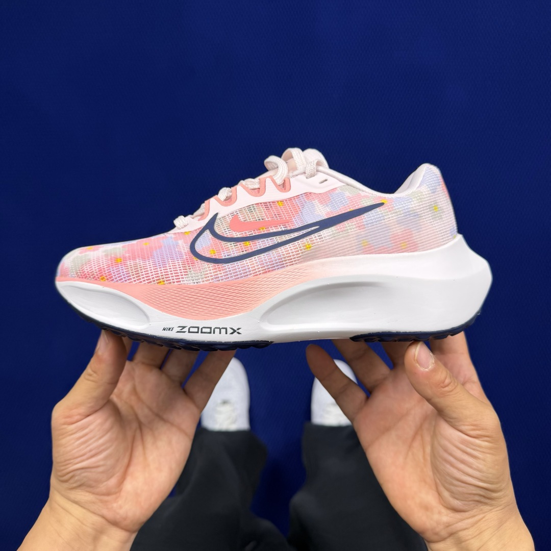 主推优势私【C版马拉松登月系列】冲正纯原1:1品质！马拉松5代Nike Zoom Fly 5 碳板马拉松