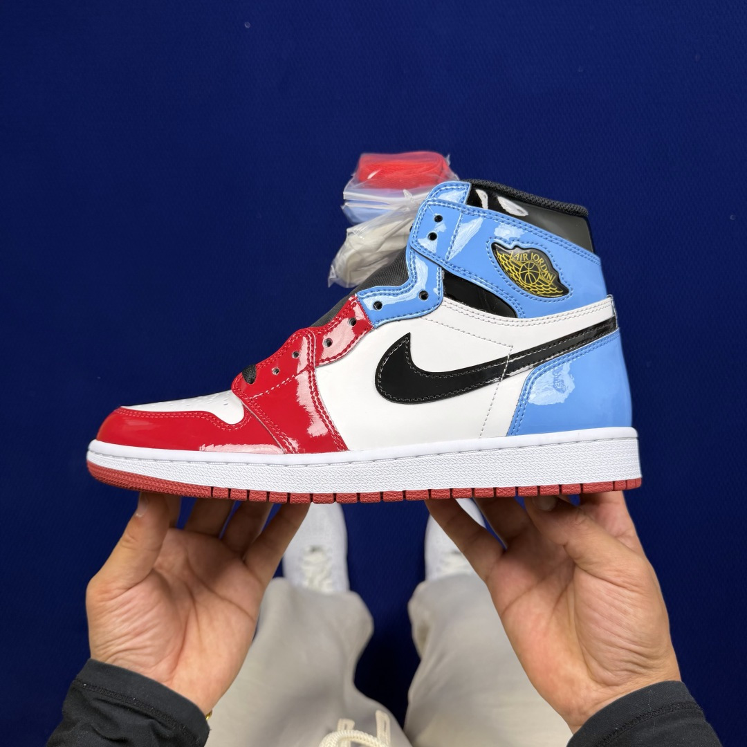 【DG2.0】aj1高帮警灯🚨 Air Jordan 1 High Og Fearless Unc Ch