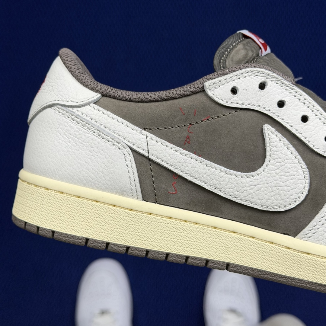 【DG2.0】aj1倒钩低帮白棕 Travis Scott x Jordan Air Jordan 1 