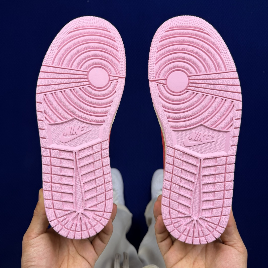 【DG2.0】aj1倒钩低帮粉色 Travis Scott x Jordan Air Jordan 1 