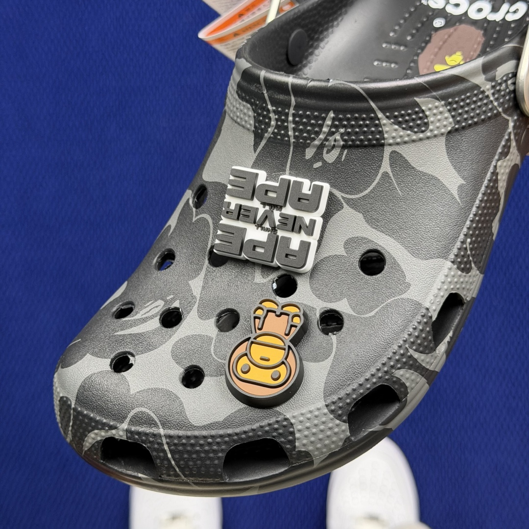 BAPE x Crocs卡骆驰 洞洞鞋联名4色东莞原厂出品，拼标过验！欢迎对比，顶级品质区别市面通货！同