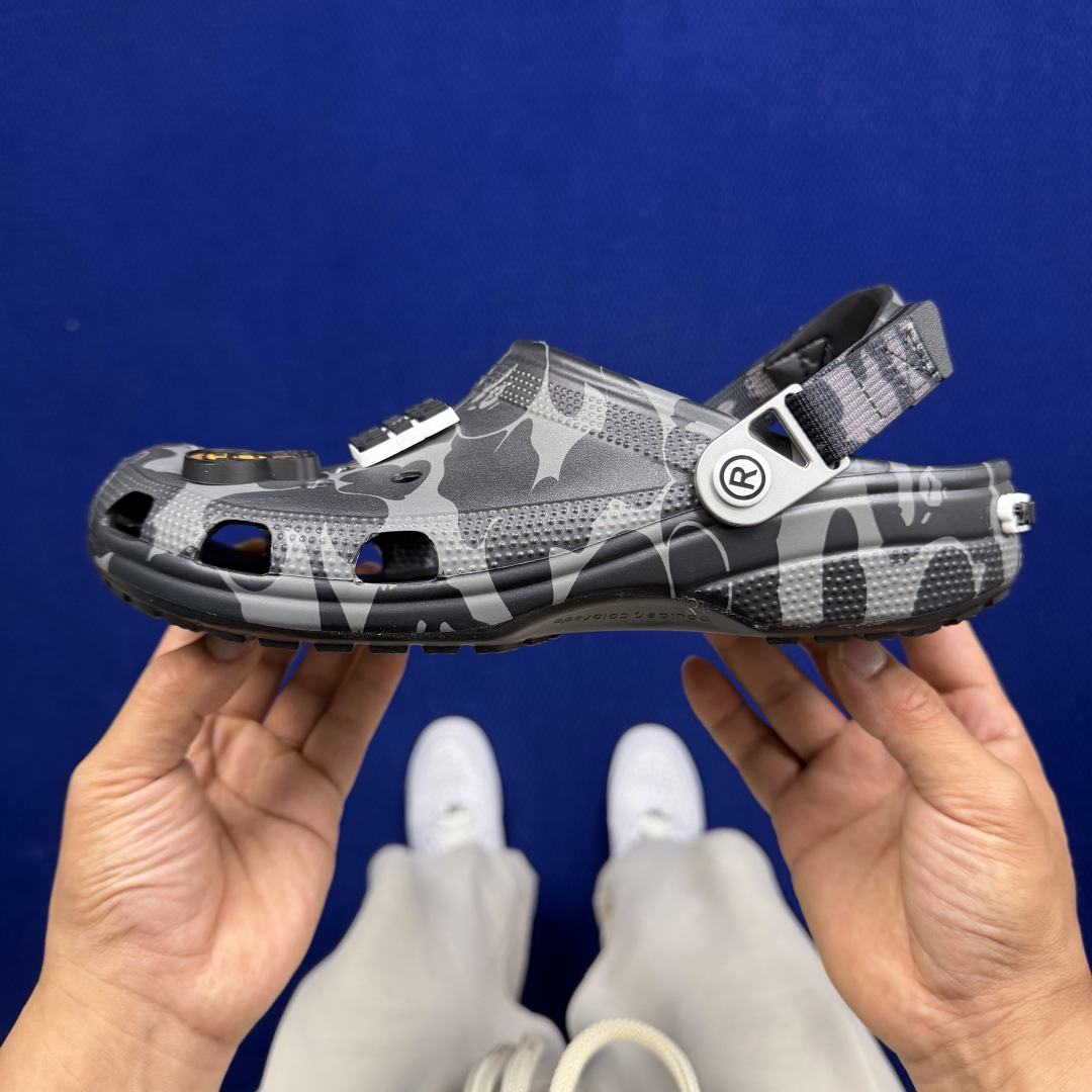 BAPE x Crocs卡骆驰 洞洞鞋联名4色东莞原厂出品，拼标过验！欢迎对比，顶级品质区别市面通货！同