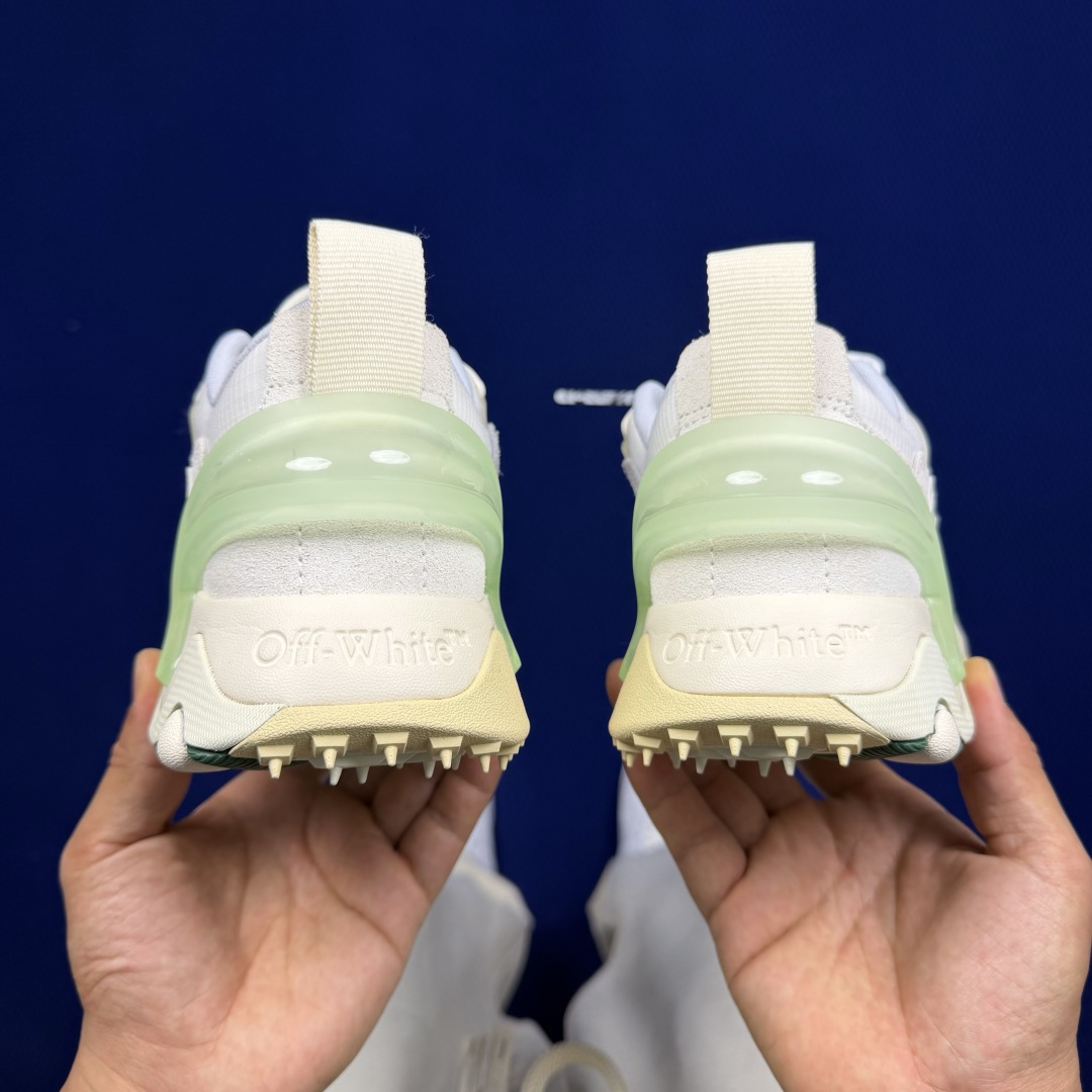 OW解构跑步鞋 OFF-WHITE ODSY -2000老爹风高端产物 原鞋购入 细节拉满 ①由全新磨具