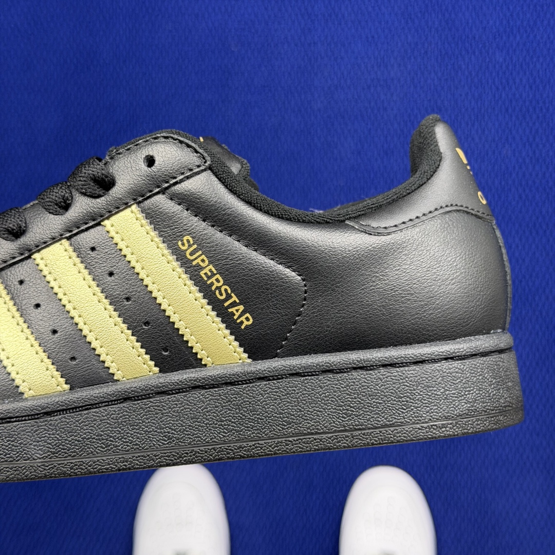纯原订单！经典贝壳头 二代 adlidas originals Superstar 2货号：KJ3550