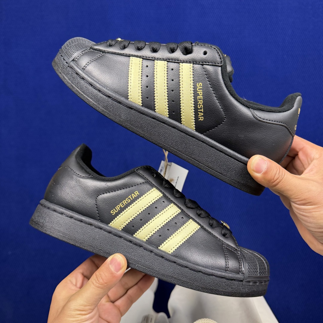 纯原订单！经典贝壳头 二代 adlidas originals Superstar 2货号：KJ3550