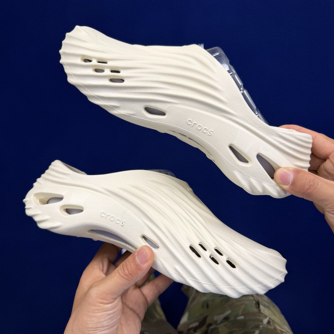 Crocs卡骆驰 洞洞鞋 旋风波波第11色原厂数据复模，双层注塑旋风波波-骨白灰 尺码：M7-M11 /