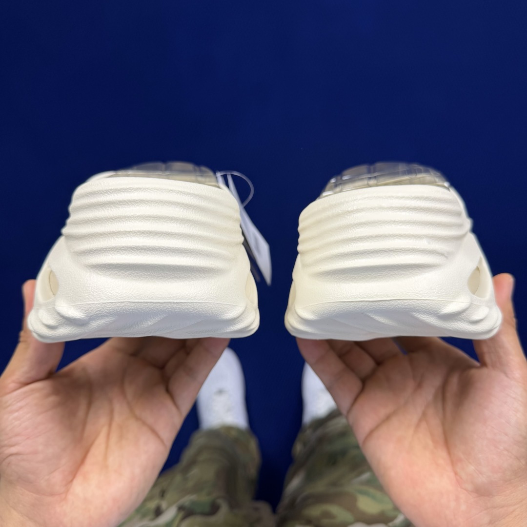 Crocs卡骆驰 洞洞鞋 旋风波波第12色原厂数据复模，双层注塑旋风波波-骨白 尺码：M7-M11 / 