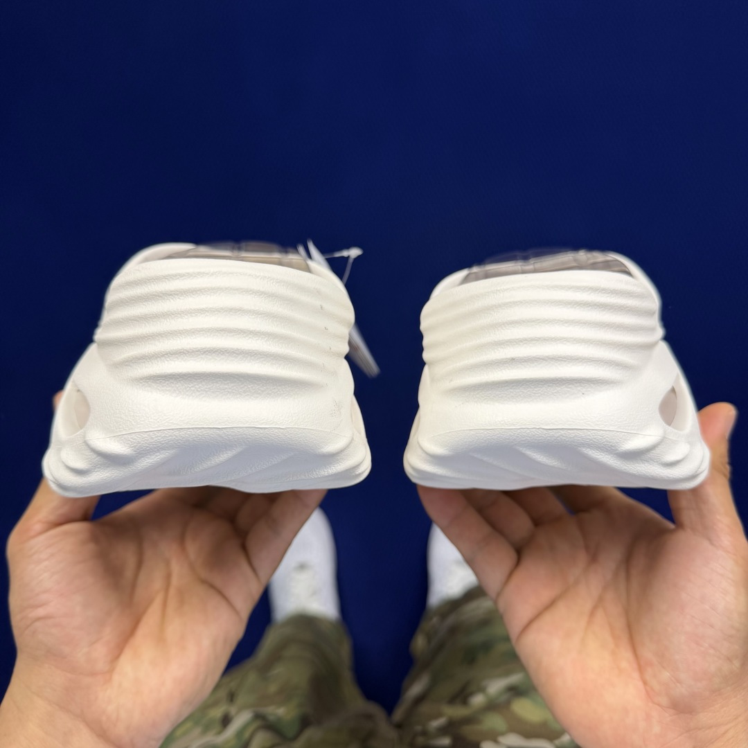 Crocs卡骆驰 洞洞鞋 旋风波波第13色原厂数据复模，双层注塑旋风波波-白红 尺码：M7-M11 / 